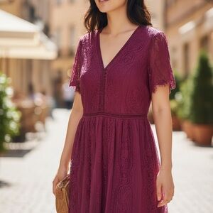 Chic V-Neck Lace Midi Dress in Rich Purple